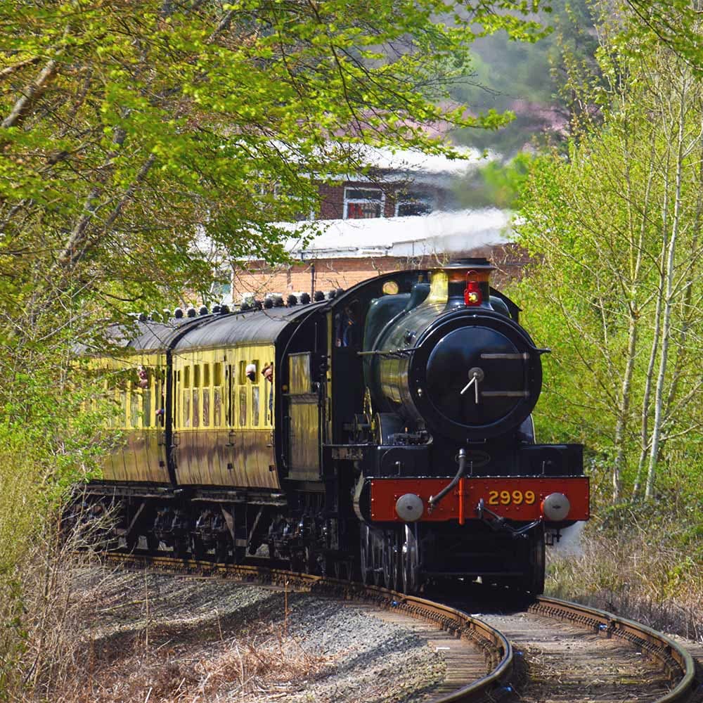 <strong>Transport & Connectivity</strong>